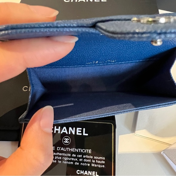 [Sold] Authentic Chanel Carver Wallet in Sapphire Blue (limited edition) - Picture 11 of 17